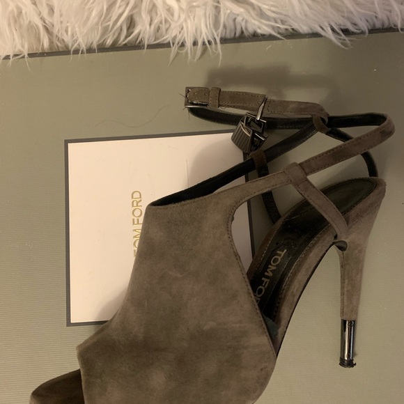 TOM FORD Graphite Heels, size 37,5 US 7, in original box with dust bags - Picture 4 of 9